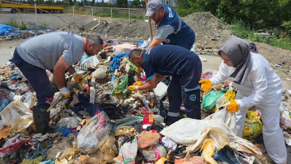 Taburcu olduktan sonra çöp zannedilen çantadan altınlar çıktı