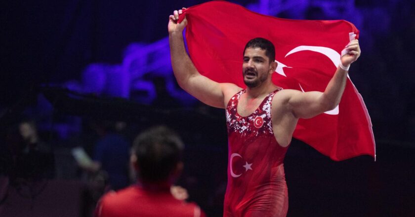 Türkiye Güreş Federasyonu’nun yeni başkanı Taha Akgül oldu