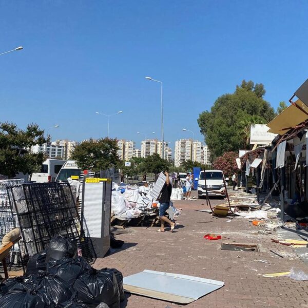 Antalya’da kaçak işletmeler yıkıldı – Son Dakika Haberleri
