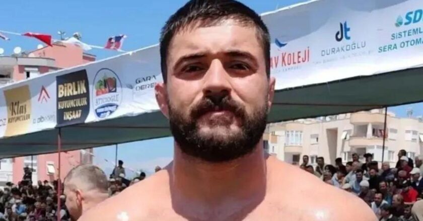 ALİ İHSAN BATMAZ KİMDİR? Kırkpınar Yağlı Güreşleri Pehlivanı Ali İhsan Batmaz Kaç Yaşında, Nereli? İşte 661. Kırkpınar Yağlı Güreşleri Başaltı Başpehlivanı Ali İhsan Batmaz’ın Kariyeri