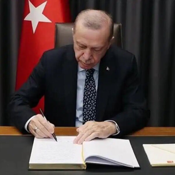 Erdoğan imzaladı: 14 fakülte ve enstitü kapatıldı – Son Dakika Türkiye Haberleri