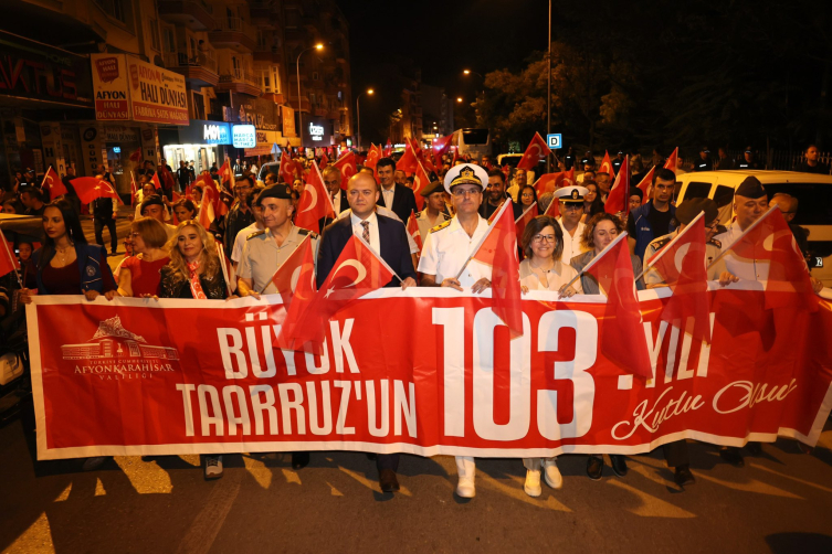 Afyonkarahisar'ın büyük saldırısının 103. yıldönümünde Lanterna Alayı