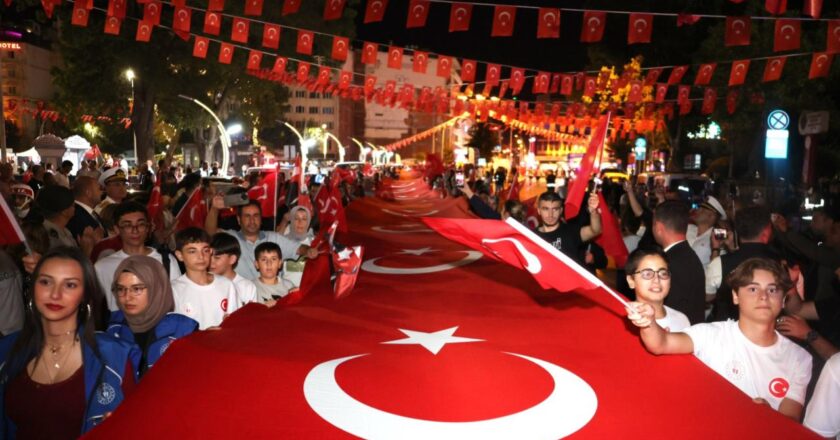 Afyonkarahisar’da Büyük Taarruz’un 103. yıl dönümünde fener alayı