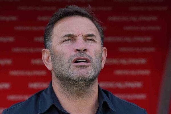 Galatasaray’da teknik direktör Okan Buruk maç sonu Osimhen’in durumunu açıkladı!