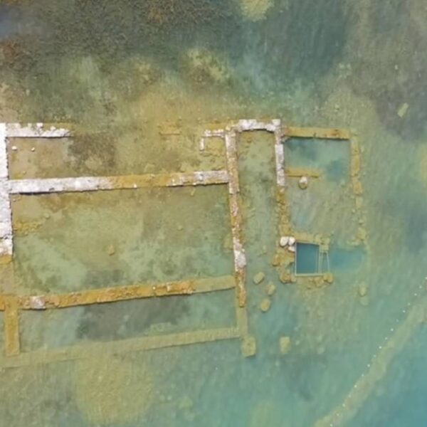 Papa 14. Leo’nun ilk dış ülke seyahati İznik ile Beyrut arasında gerçekleşiyor