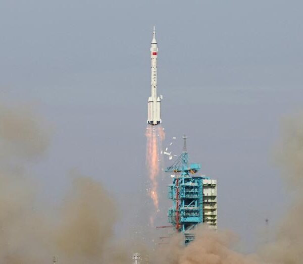 Çin’in Yenilikçi Roketi Uzayda Alevler İçinde Kaldı